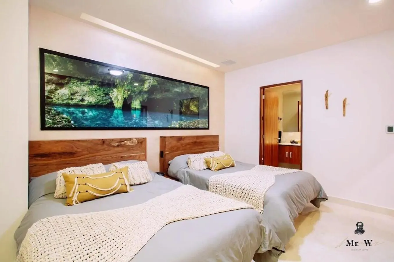 Private Pool & Jacuzzi Steps To Beach & 5Th Ave 0*, Playa del Carmen Mexico