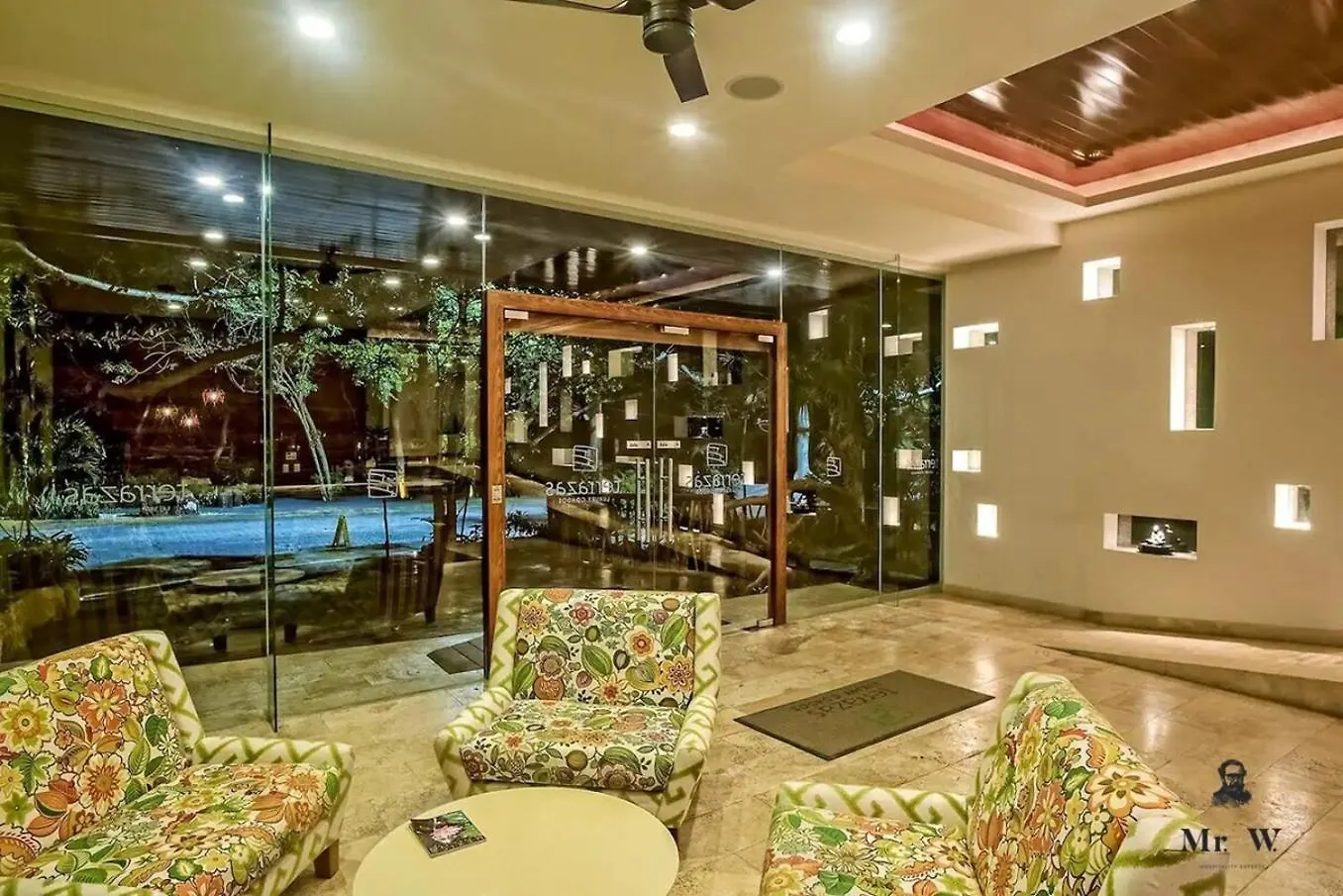 Private Pool & Jacuzzi Steps To Beach & 5Th Ave Apartment Playa del Carmen