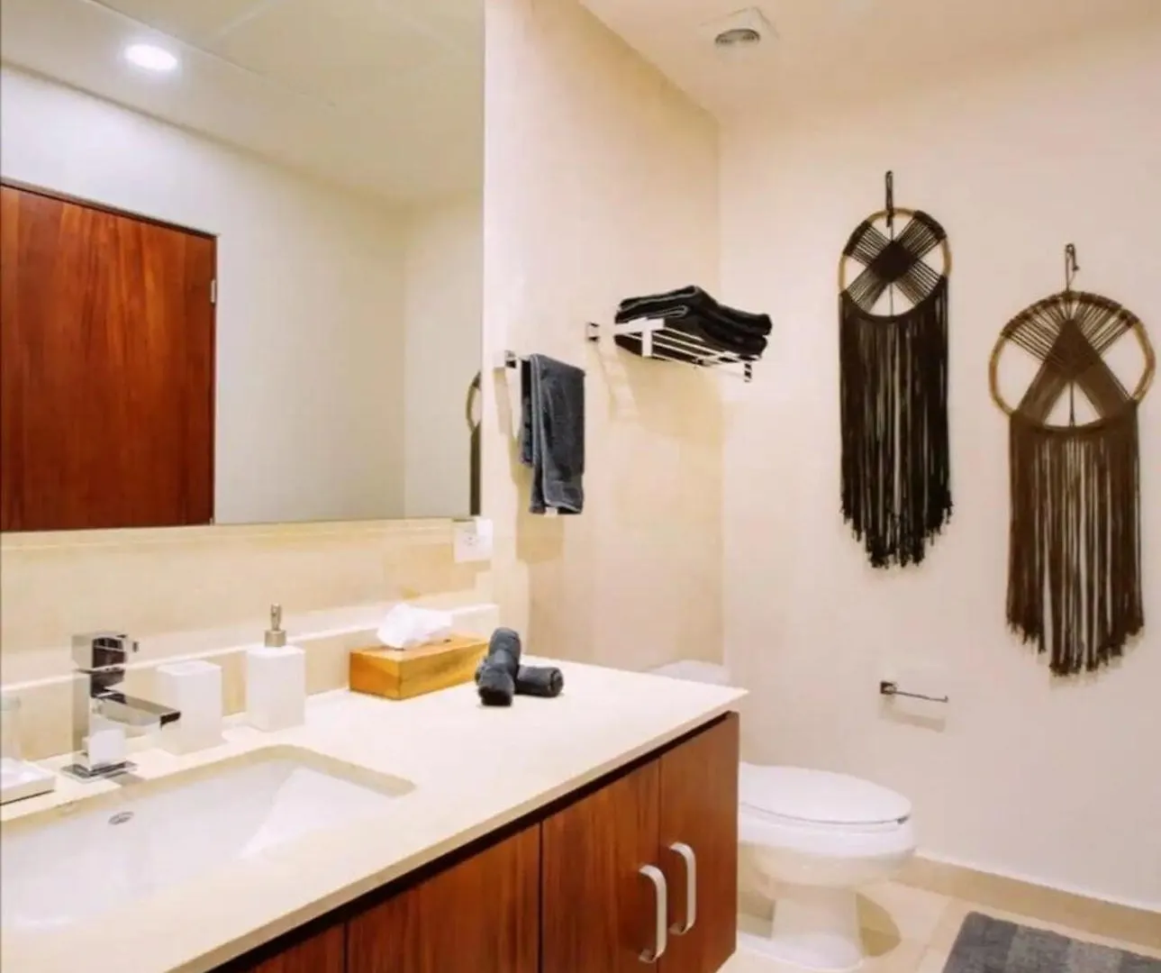 Private Pool & Jacuzzi Steps To Beach & 5Th Ave Apartment Playa del Carmen