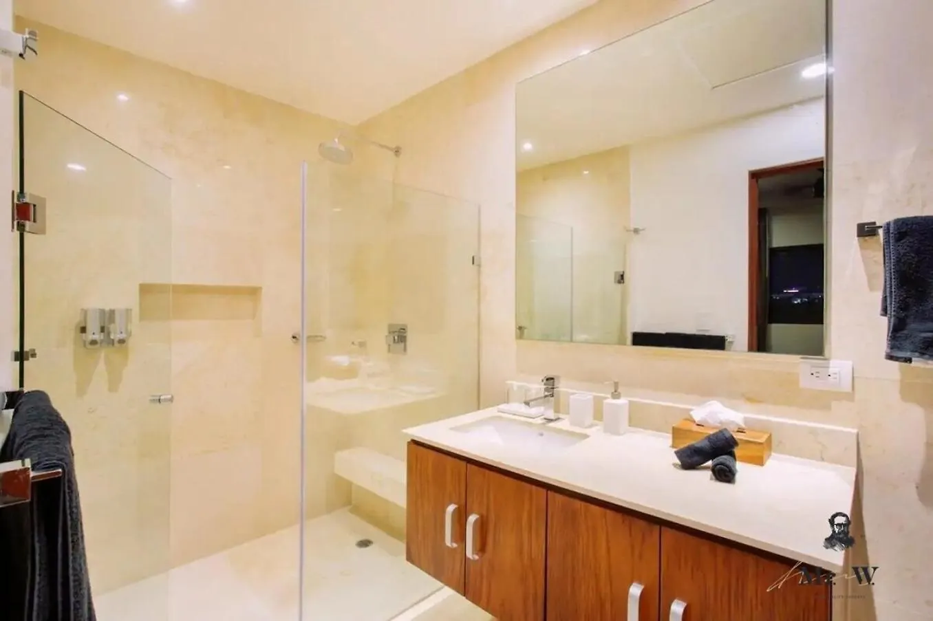 Private Pool & Jacuzzi Steps To Beach & 5Th Ave 0*, Playa del Carmen Mexico